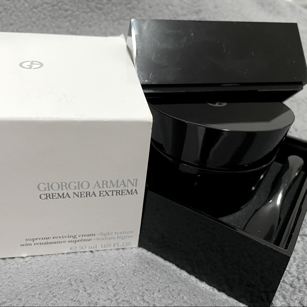 Giorgio Armani Crema Nera Extrema supreme reviving cream